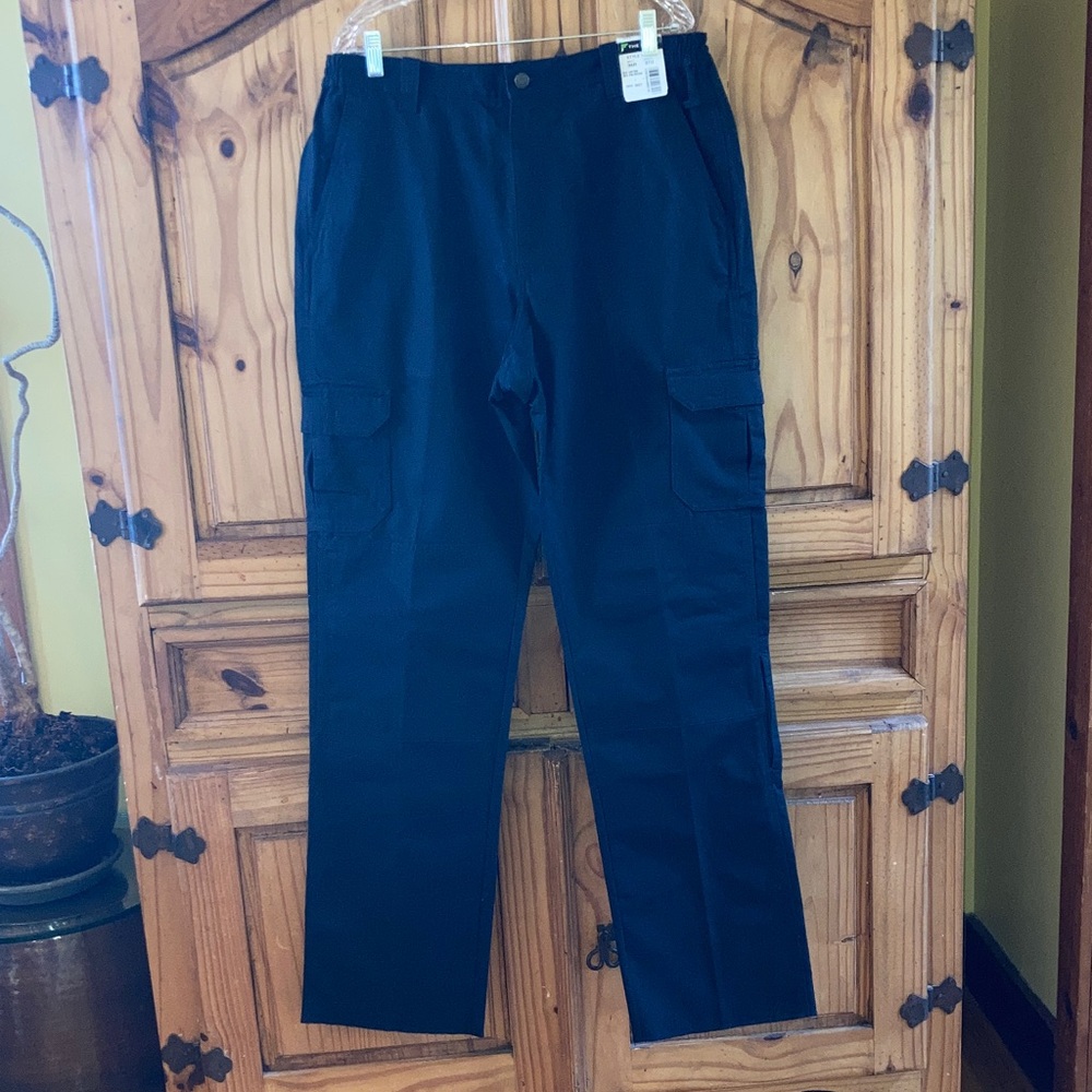Men’s The Force navy blue Tactical flat front uniform cargo pants size 36 - NWT